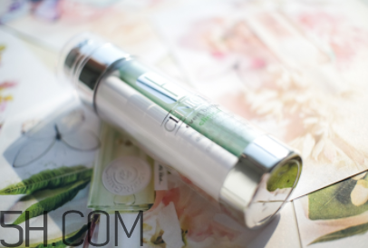 倩碧淡斑精華用在哪一個步驟？適合哪個季節(jié)用？