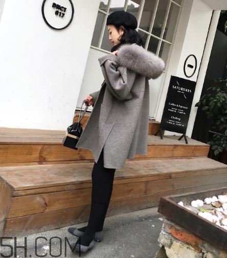 羊駝絨大衣暖和嗎？羊駝絨大衣和羽絨服哪個暖和？