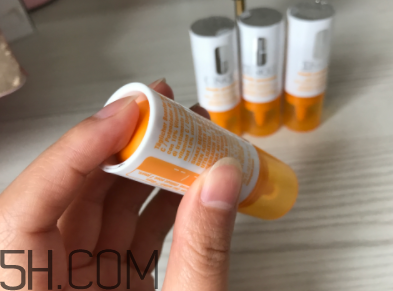 倩碧維C修復(fù)安瓶用在哪一步？能美白嗎？
