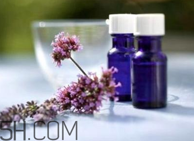 紫藥水可以擦舌頭嗎？紫藥水可以擦臉上嗎？