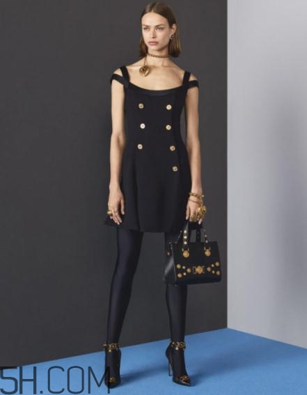 versace2018早秋服裝系列好看嗎_有哪些款式？