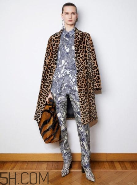 roberto cavalli2018早秋服裝系列好看嗎_有哪些款式？