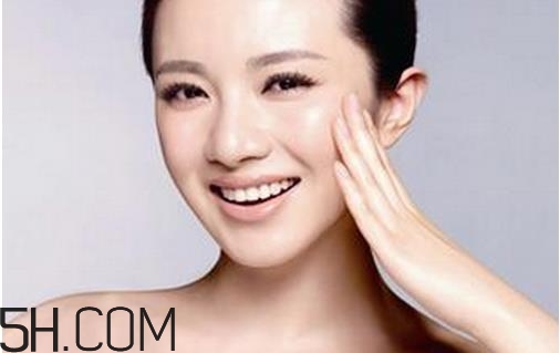 決定女人衰老的因素有哪些？女人易衰老的部位有哪些？