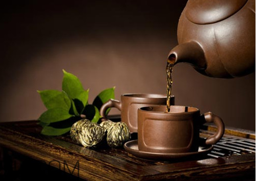 喝茶對(duì)牙齒好嗎？喝茶牙齒會(huì)變黃嗎？