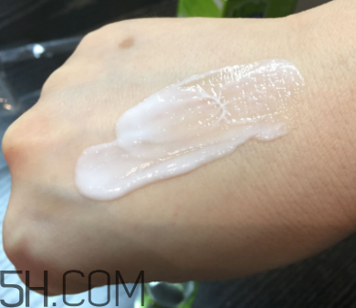百雀羚明星眼霜什么功效？適合秋冬用嗎？
