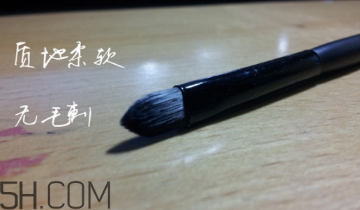 唇刷怎么用？唇刷怎么蘸取口紅