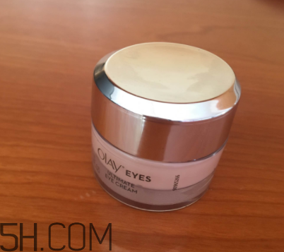 Olay素顏眼霜油不油？適合什么膚質(zhì)？
