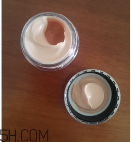Olay素顏眼霜能遮瑕嗎？適合晚上用嗎？