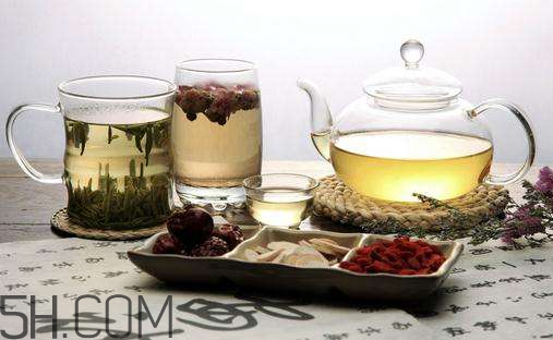 喝茶對(duì)牙齒好嗎？喝茶牙齒會(huì)變黃嗎？