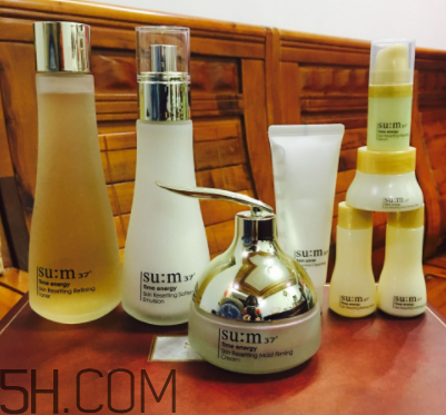 SUM37時(shí)光肌底套盒有什么？適合什么膚質(zhì)？