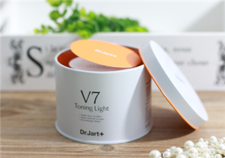 素顏霜v7真的不用卸妝嗎？卸妝時水溫要注意什么？