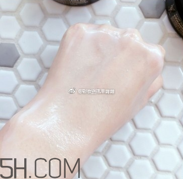 ysl名模肌密卸妝膏好用嗎？卸妝膏適合卸哪個(gè)部位？