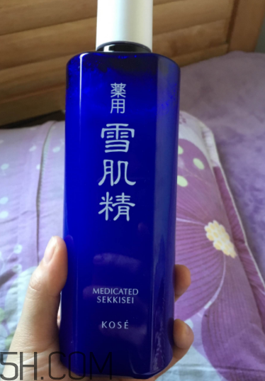 雪肌精化妝水適合干皮嗎？適合痘肌嗎？