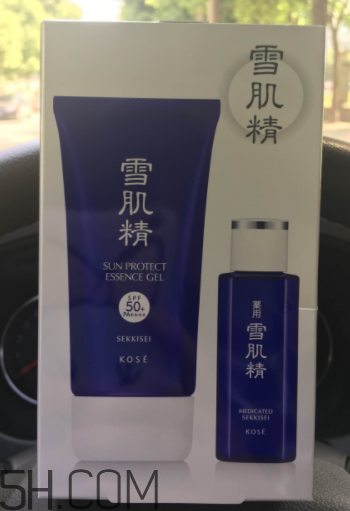 雪肌精防曬啫喱是化學(xué)防曬嗎？有刺激嗎？