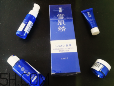 雪肌精盈潤乳液適合油皮嗎？適合夏季嗎？