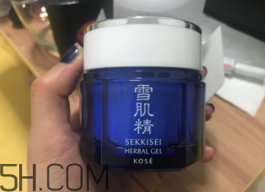 雪肌精菁華凝霜油不油？適合油皮嗎？