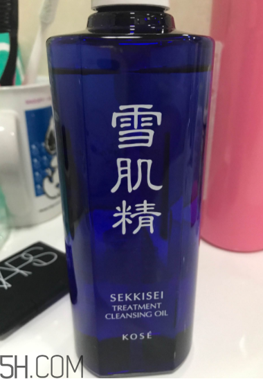 雪肌精卸妝油可以卸眼妝嗎？雪肌精卸妝油乳化快嗎？