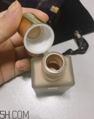雅詩蘭黛持妝粉底液66號適合黃皮嗎？真人試色