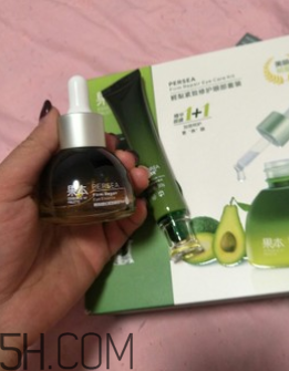 詩(shī)婷露雅鱷梨眼部套裝適合什么年紀(jì)？什么膚質(zhì)？