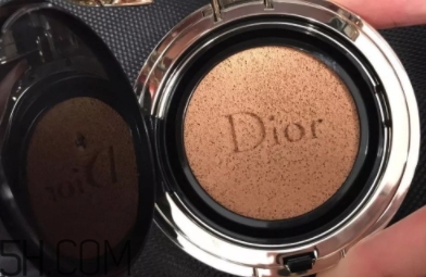 dior2018花蜜氣墊粉底多少錢？迪奧花蜜氣墊粉底上市時(shí)間