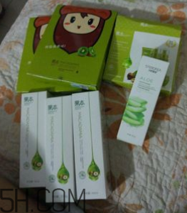 詩(shī)婷露雅堅(jiān)果保濕護(hù)膚品套裝使用心得_產(chǎn)品評(píng)測(cè)