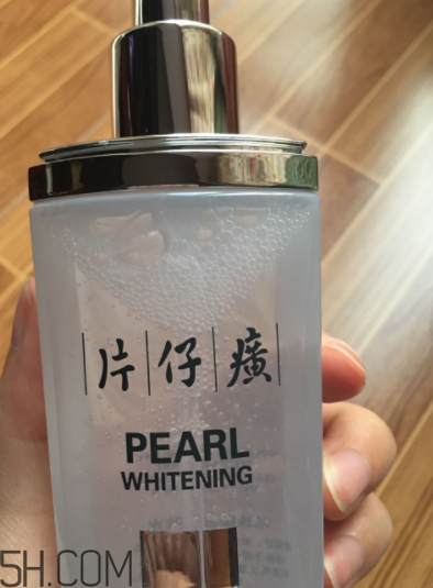 片仔癀珍珠亮膚水適合油皮嗎？適合夏季嗎？
