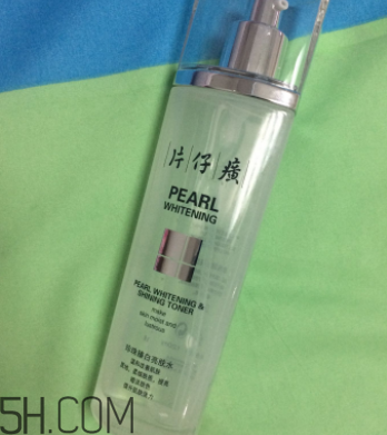 片仔癀珍珠亮膚水適合油皮嗎？適合夏季嗎？