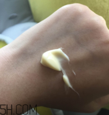 片仔癀珍珠膏能美白淡斑嗎？使用心得