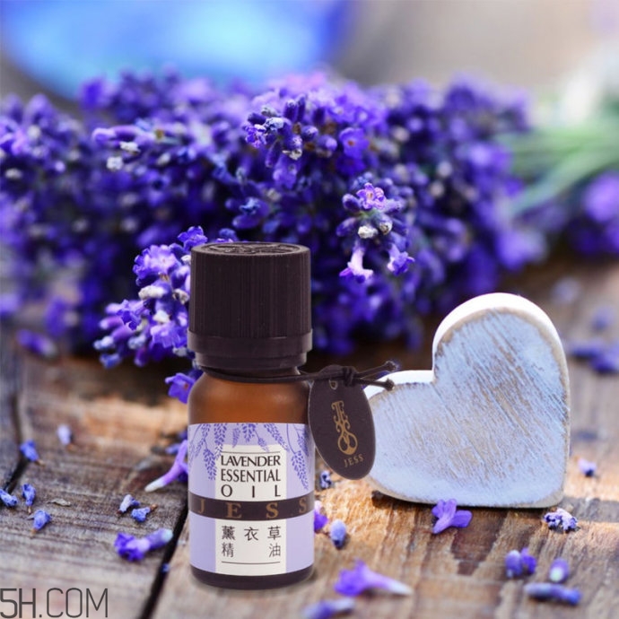 薰衣草精油泡腳的好處？薰衣草精油泡腳的方法？