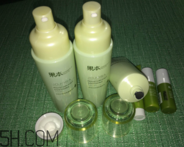 詩婷露雅荷荷巴系列有刺激嗎？適合敏感肌嗎？