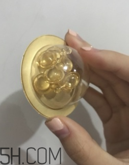 伊麗莎白雅頓精華膠囊油不油？適合油皮嗎？