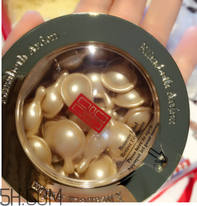 伊麗莎白雅頓精華膠囊適合什么季節(jié)用？