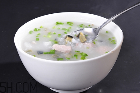 懷孕初期能吃香菇嗎？寶寶可以吃香菇瘦肉粥嗎？