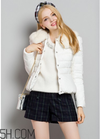 女裝羽絨服怎么保養(yǎng)？輕薄羽絨服怎么搭配？