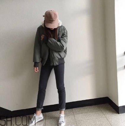 羽絨服怎么穿不顯胖？冬季好看的女裝羽絨服時(shí)尚搭配