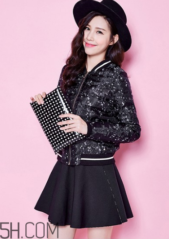 女裝羽絨服怎么保養(yǎng)？輕薄羽絨服怎么搭配？