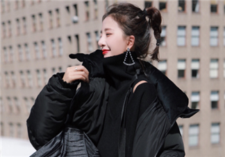 羽絨服怎么穿不顯胖？冬季好看的女裝羽絨服時(shí)尚搭配