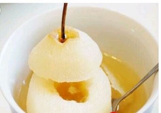 冰糖雪梨梨子要不要削皮？冰糖雪梨梨心要去掉嗎？