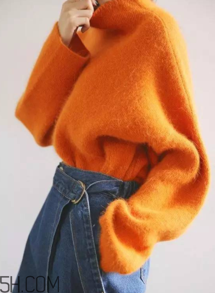 橘色衣服怎么搭配？橘色衣服搭配指南
