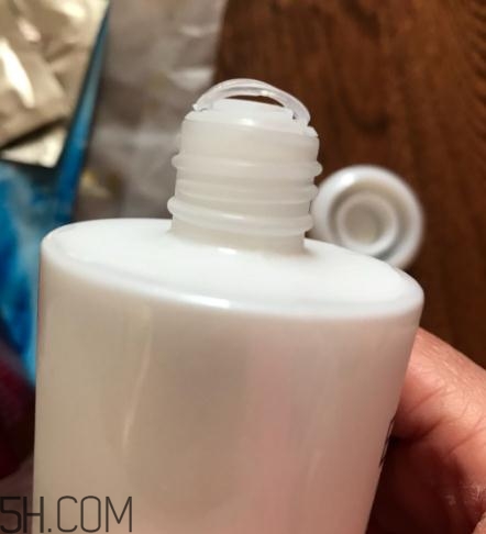 萱姿抗皺緊致滲透乳怎么樣？萱姿抗皺緊致滲透乳好用嗎？