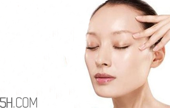 眼霜分幾種？眼霜和眼部精華一樣嗎？