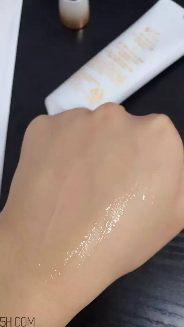 眼霜需要早晚都用嗎？ahc第五代眼霜效果怎么樣？