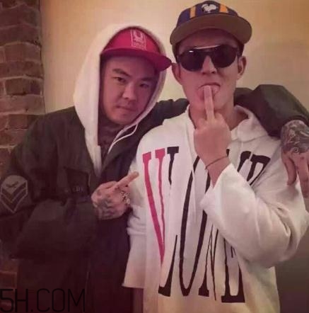 vlone衛(wèi)衣多少錢？vlone衛(wèi)衣價(jià)格