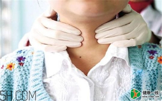 甲狀腺腫大和甲亢的區(qū)別有哪些？甲狀腺腫大適合吃什么食物？