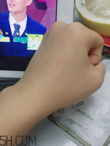 瓷肌晶透雪肌潔面乳可以卸妝嗎？清潔力如何？