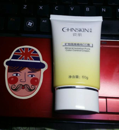 瓷肌礦物CC霜油不油？瓷肌礦物CC霜適合什么膚質(zhì)？
