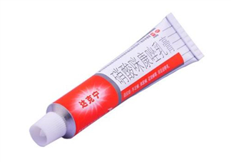 達(dá)克寧能治灰指甲嗎？達(dá)克寧能擦臉嗎？