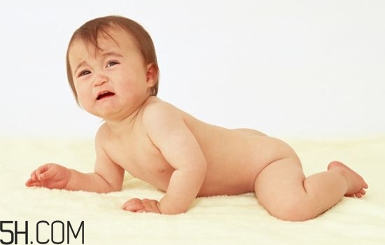 怎樣能夠訓(xùn)練嬰幼兒的肌肉？寶寶為什么總是在鬧騰？
