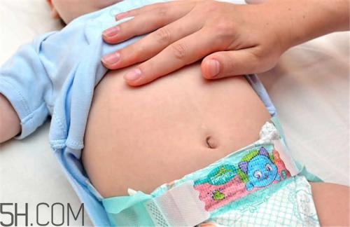 嬰幼兒腹脹要怎樣按摩？寶寶吃奶睡著了怎么辦？