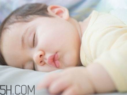 嬰幼兒腹脹要怎樣按摩？寶寶吃奶睡著了怎么辦？